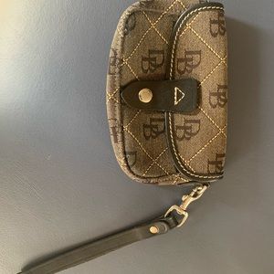 Dooney & Bourke Logo Wristlet